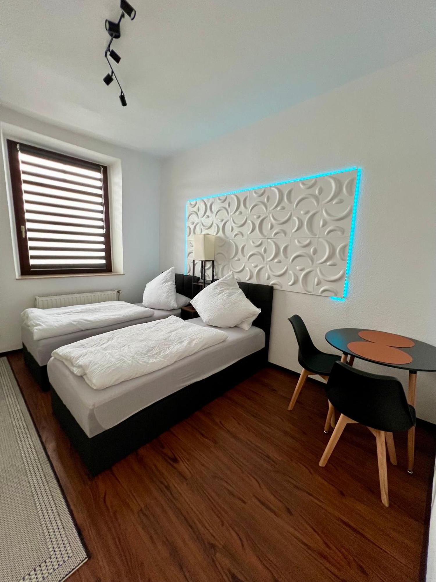 Проживание в семье Sahara Hosting 1 *
